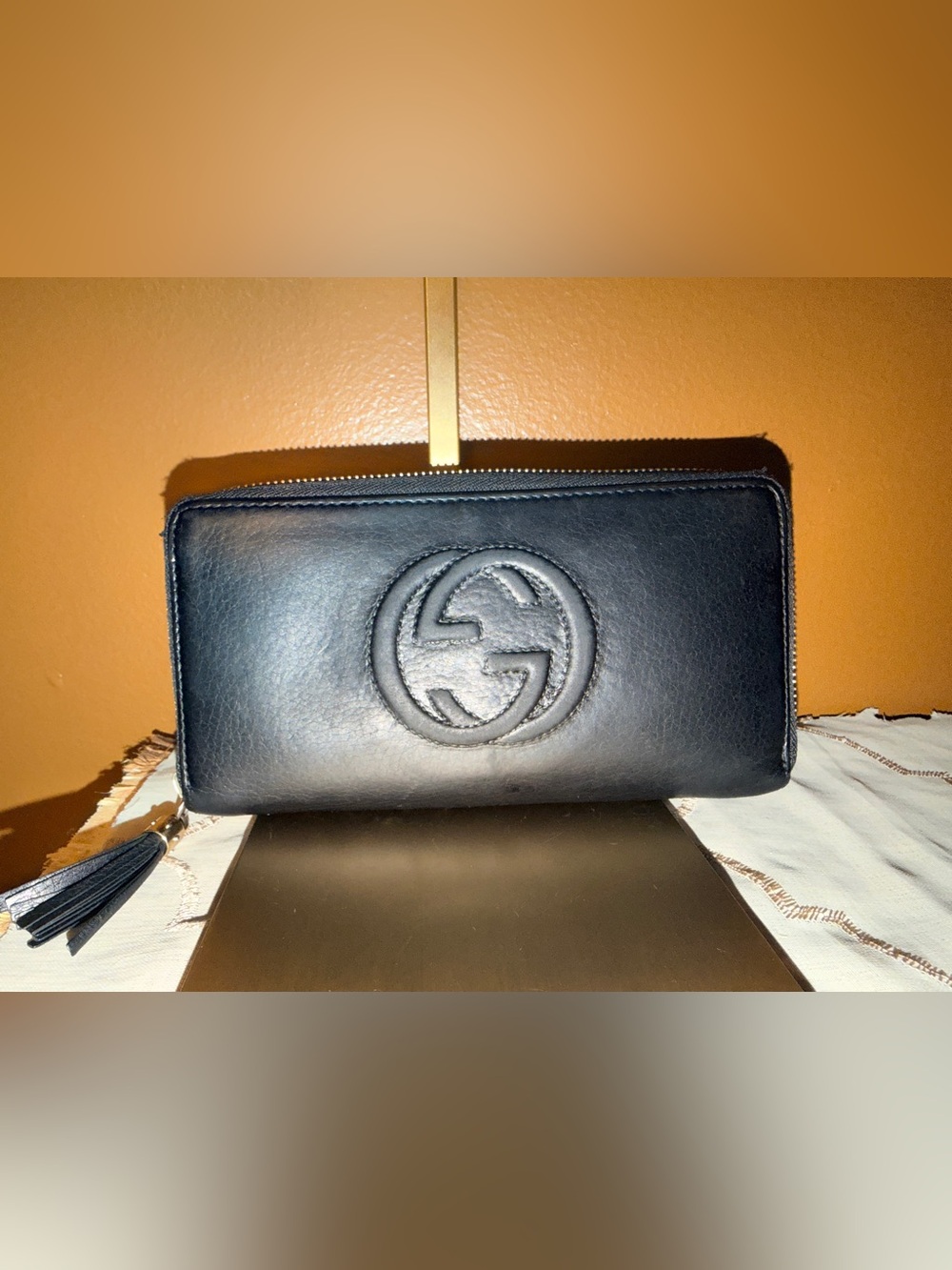 Gucci Soho Black Pebbled Leather Embossed Logo Wallet